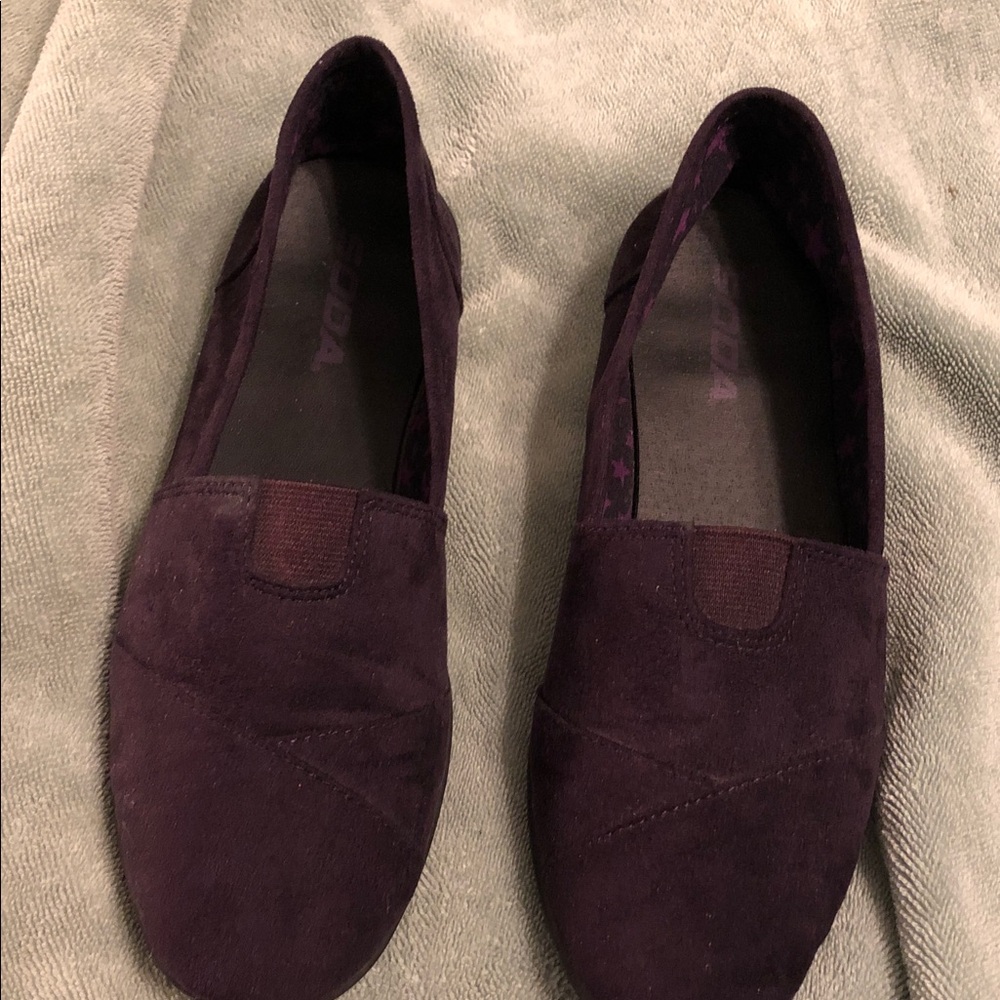 Soda Women's Dark Purple Flats Faux Suede